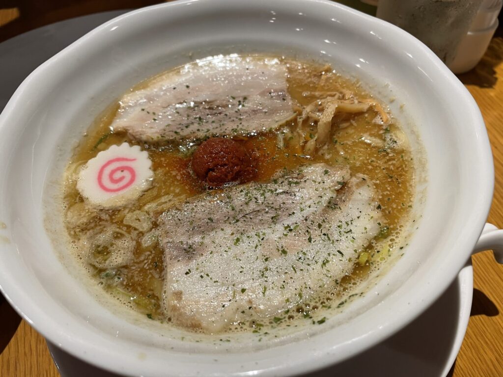 「からみそラーメン　フクロウ食堂」に行きました。